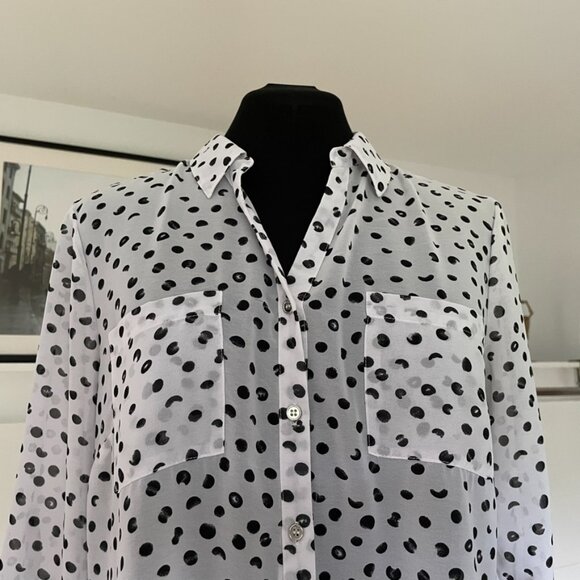 San Francisco black and white blouse. Medium size. 100% polyester. - Picture 7 of 11